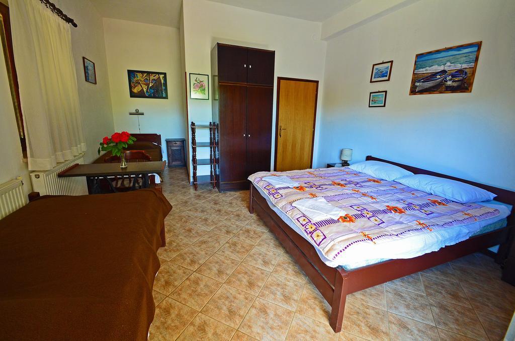 Villa Goga Martinscica (Cres) Quarto foto